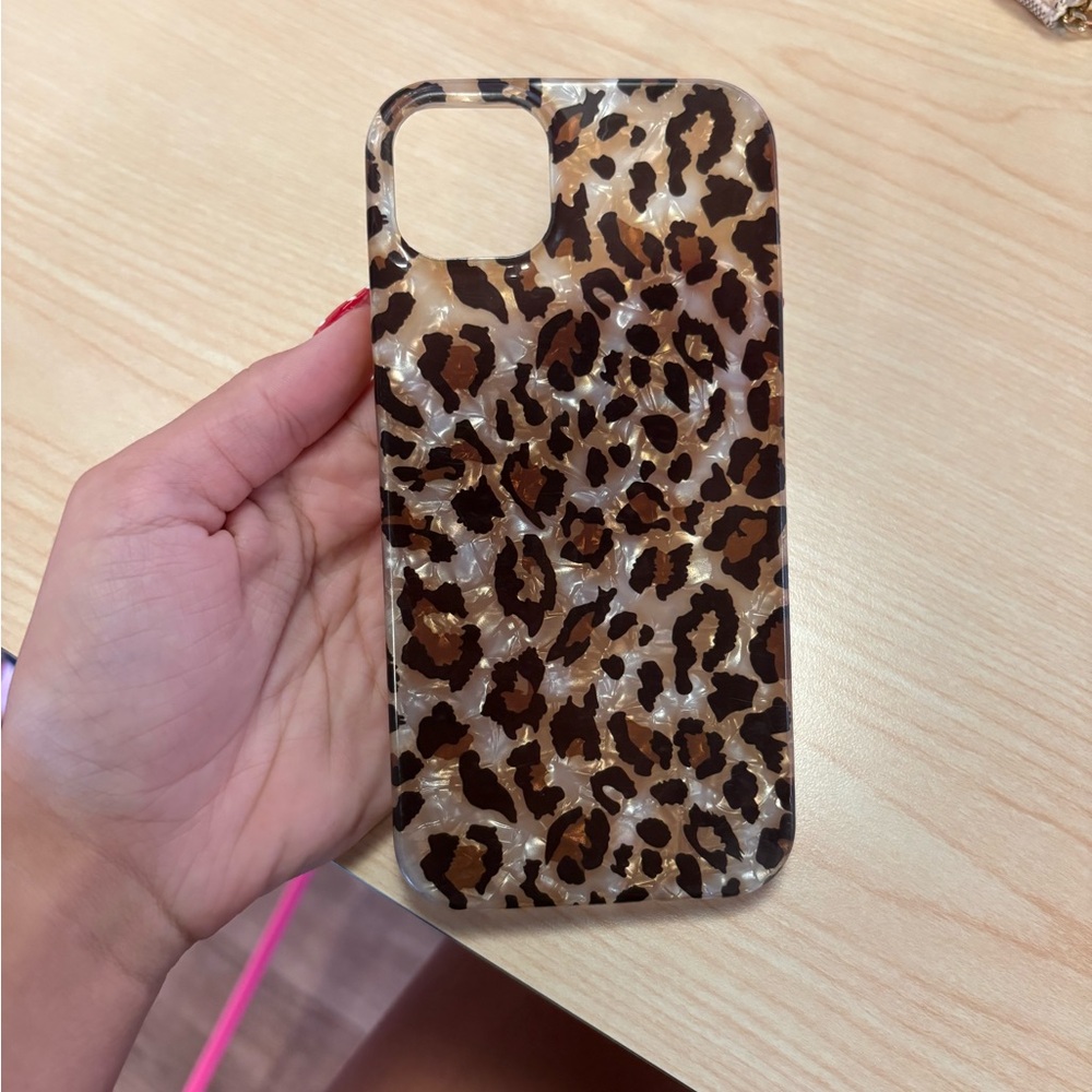 Amazon Essentials Brown Leopard Phone Case